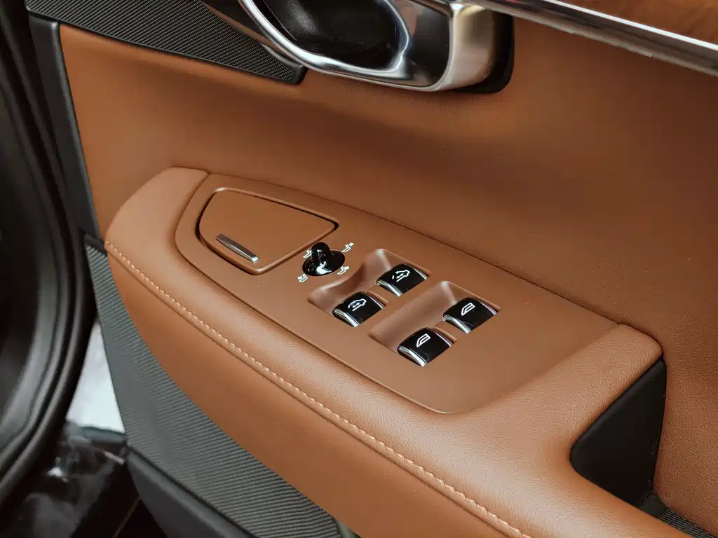 Volvo S90 PHEV 2023 — фото 19