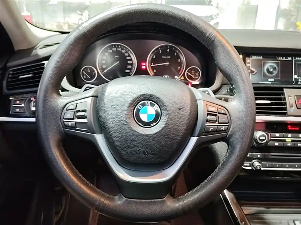 BMW X4 2017 — фото 11