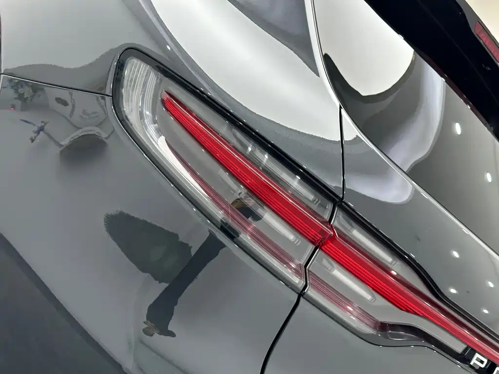Porsche Macan 2022 — фото 16