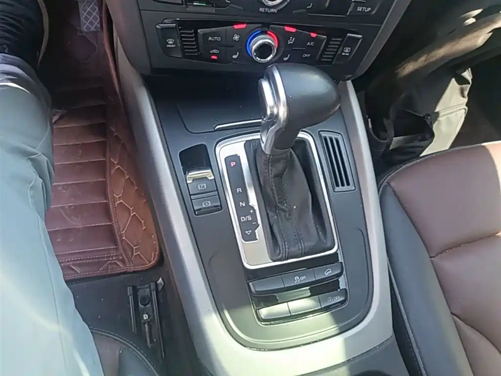 Audi Q5 2017 — фото 14