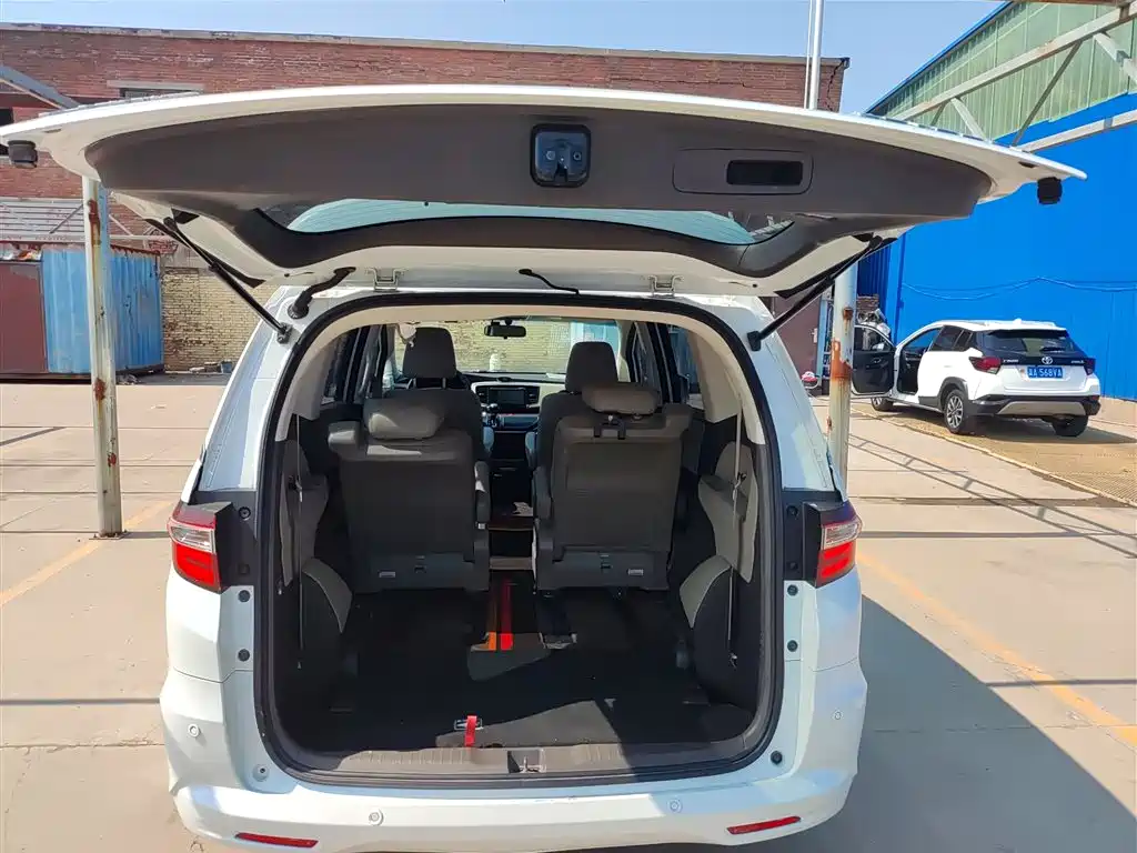 Honda Odyssey 2018 — фото 19