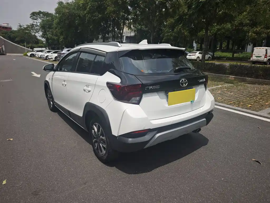 Toyota Yaris L 2020 — фото 4