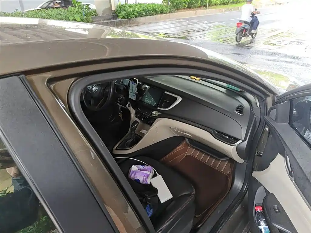 Buick Excelle 2015 — фото 19