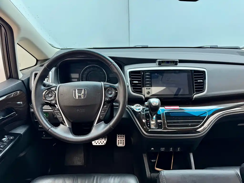 Honda Odyssey 2021 — фото 17