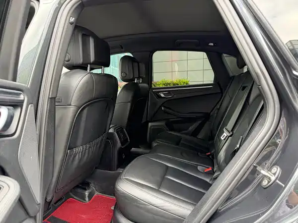 Porsche Macan 2020