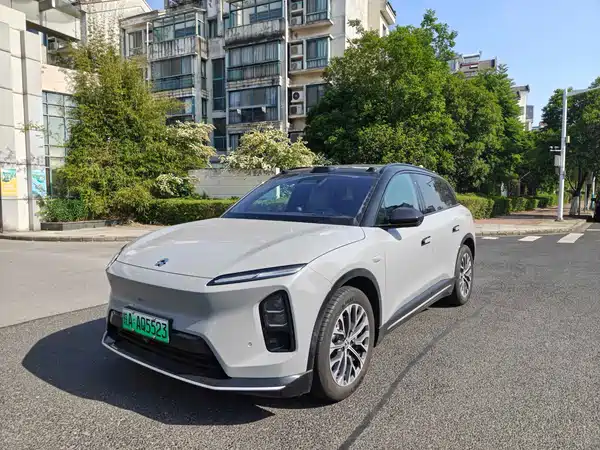 NIO ES6 2025