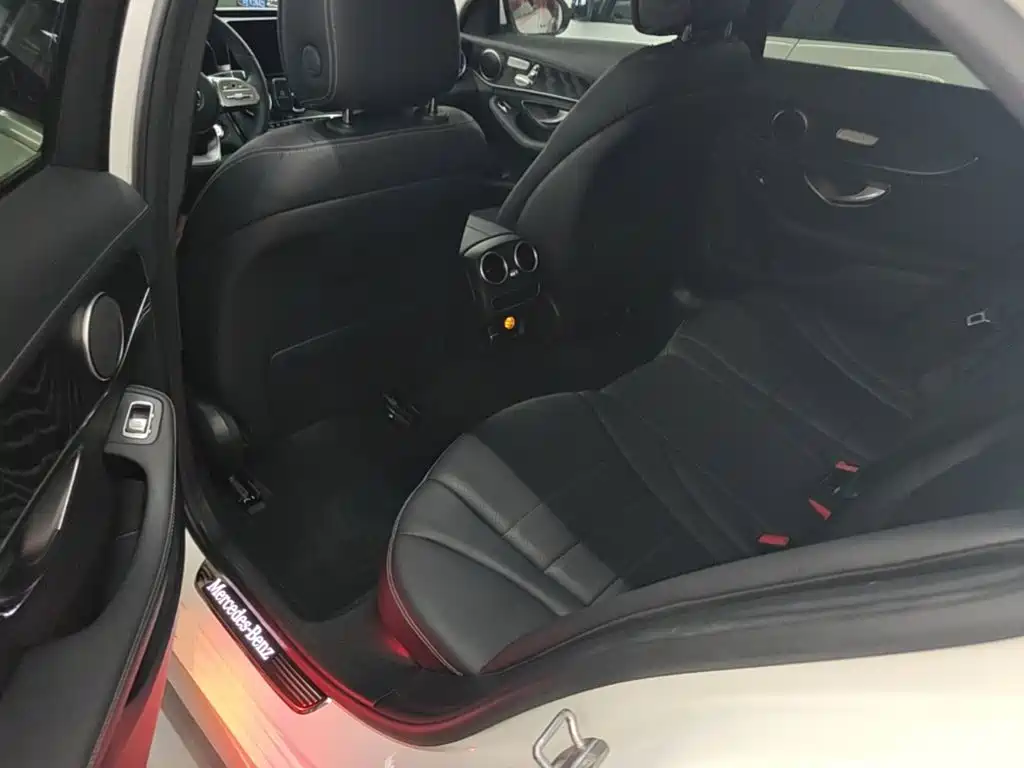 Mercedes-Benz C-Class 2020 — фото 17