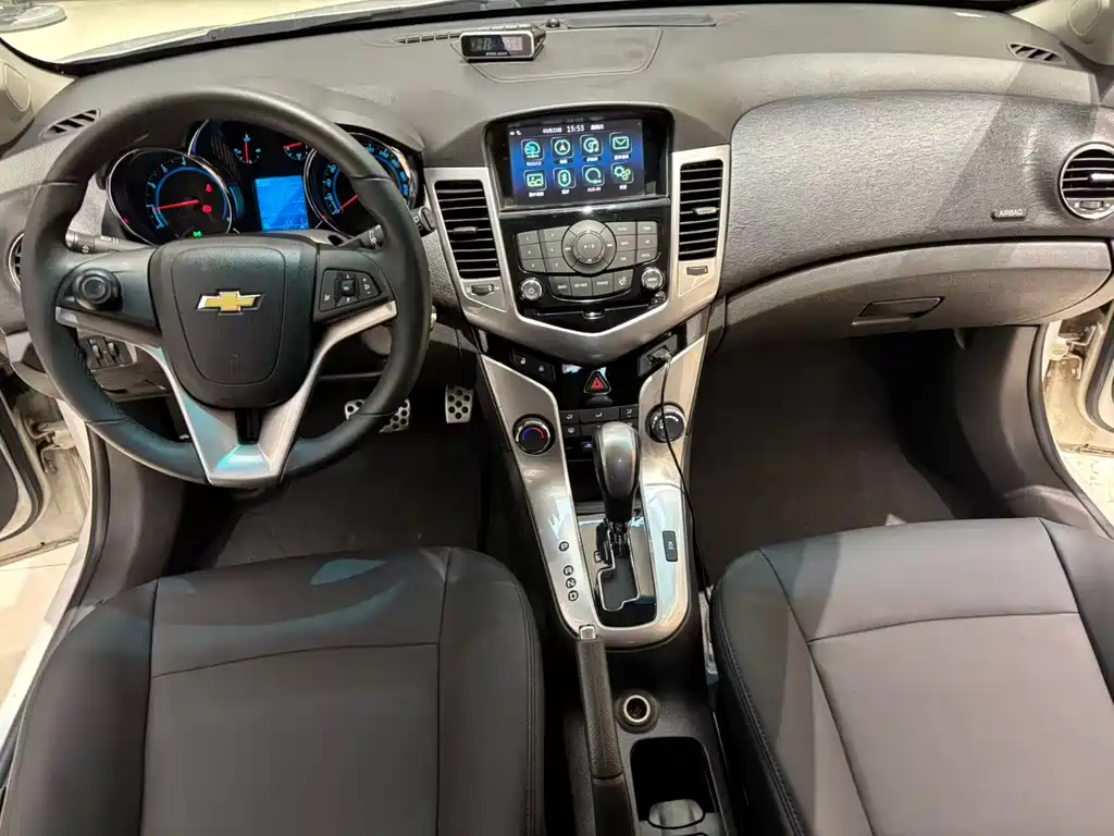 Chevrolet Cruze 2014 — фото 10