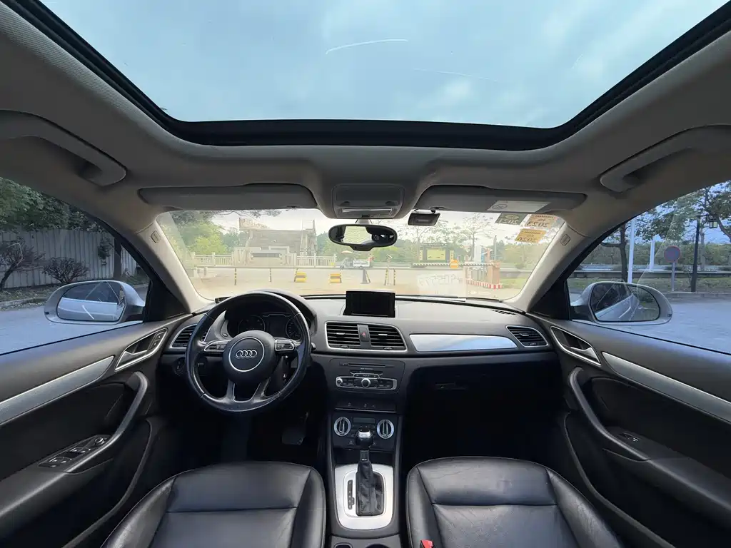 Audi Q3 2015 — фото 17