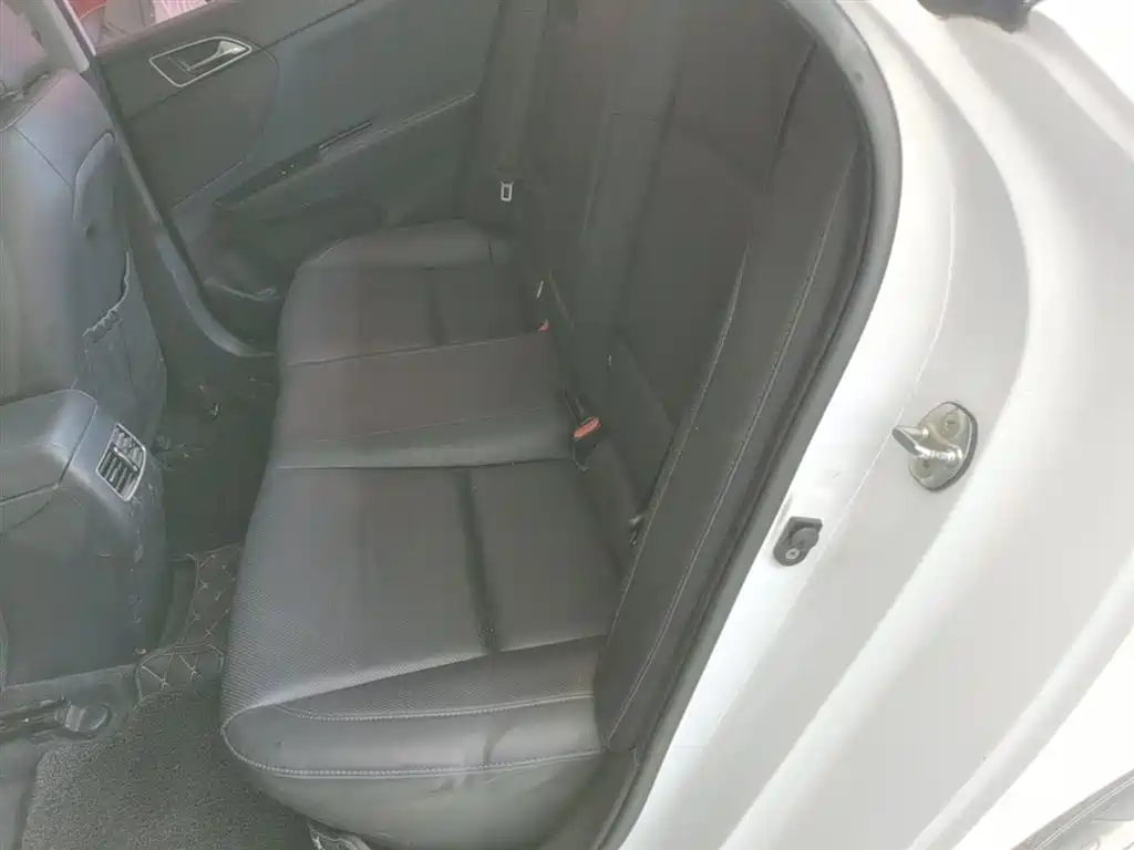 Hyundai Mistra 2015 — фото 17