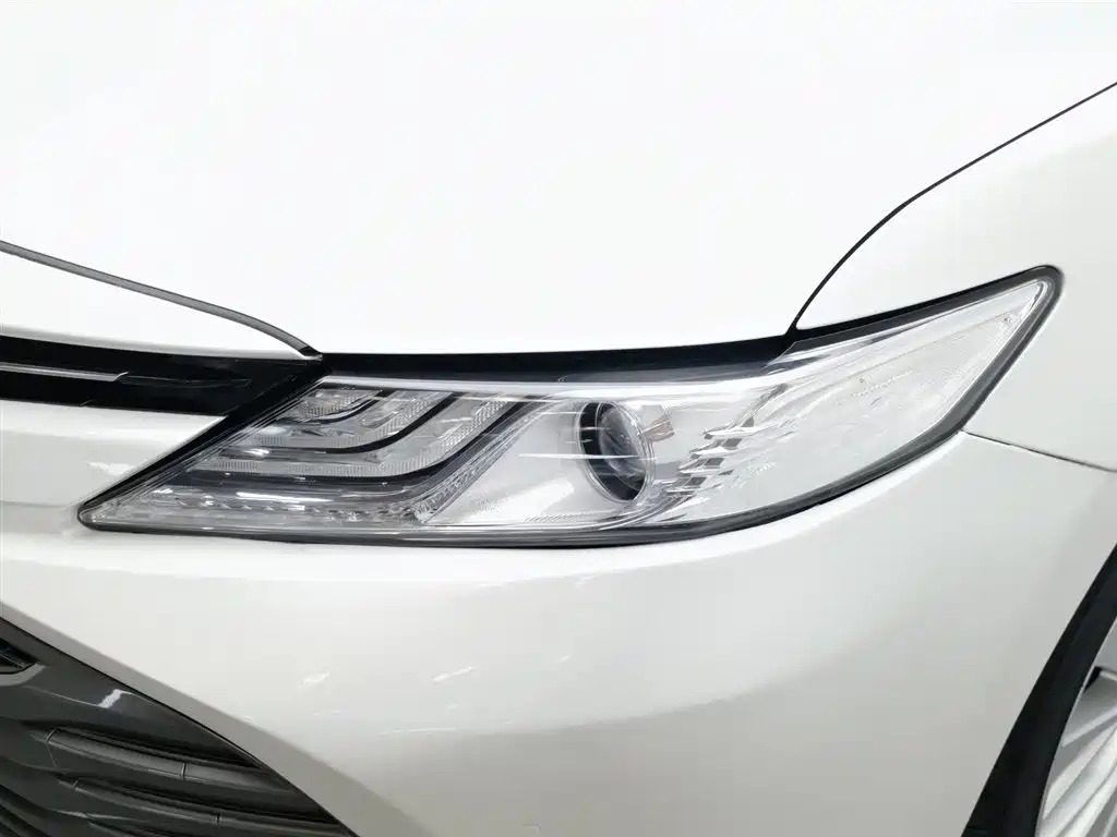 Toyota Camry 2020 — фото 7