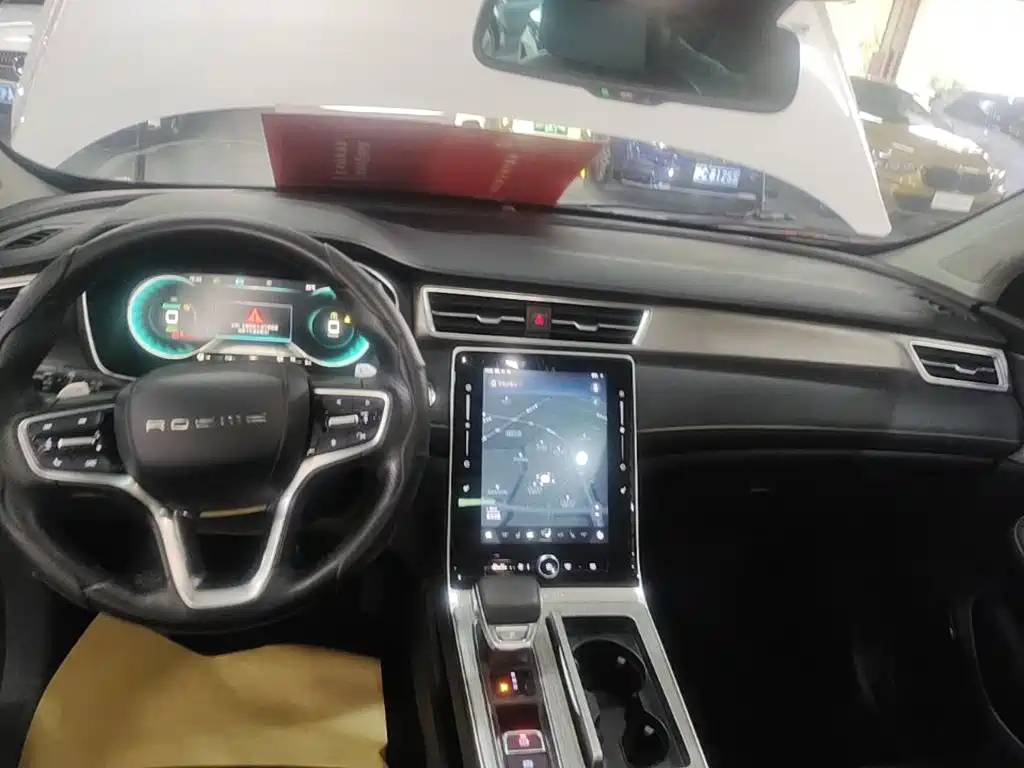 Roewe RX5 New Energy 2021 — фото 13
