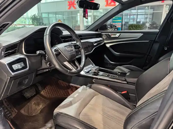 Audi A6L 2022