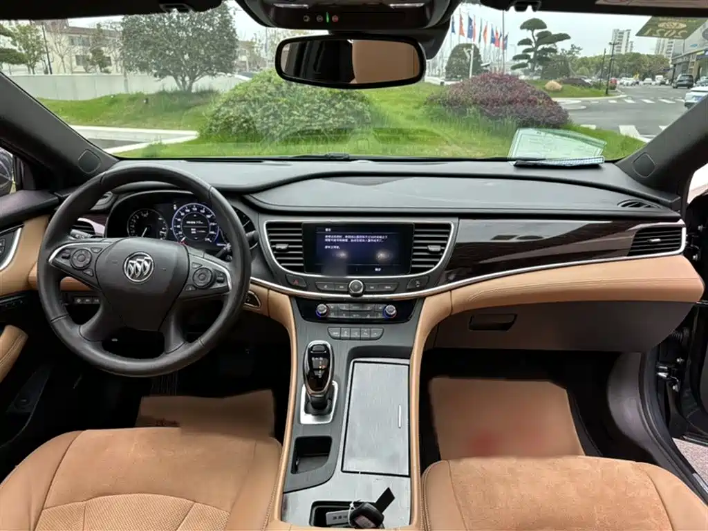 Buick LaCrosse 2019 — фото 11
