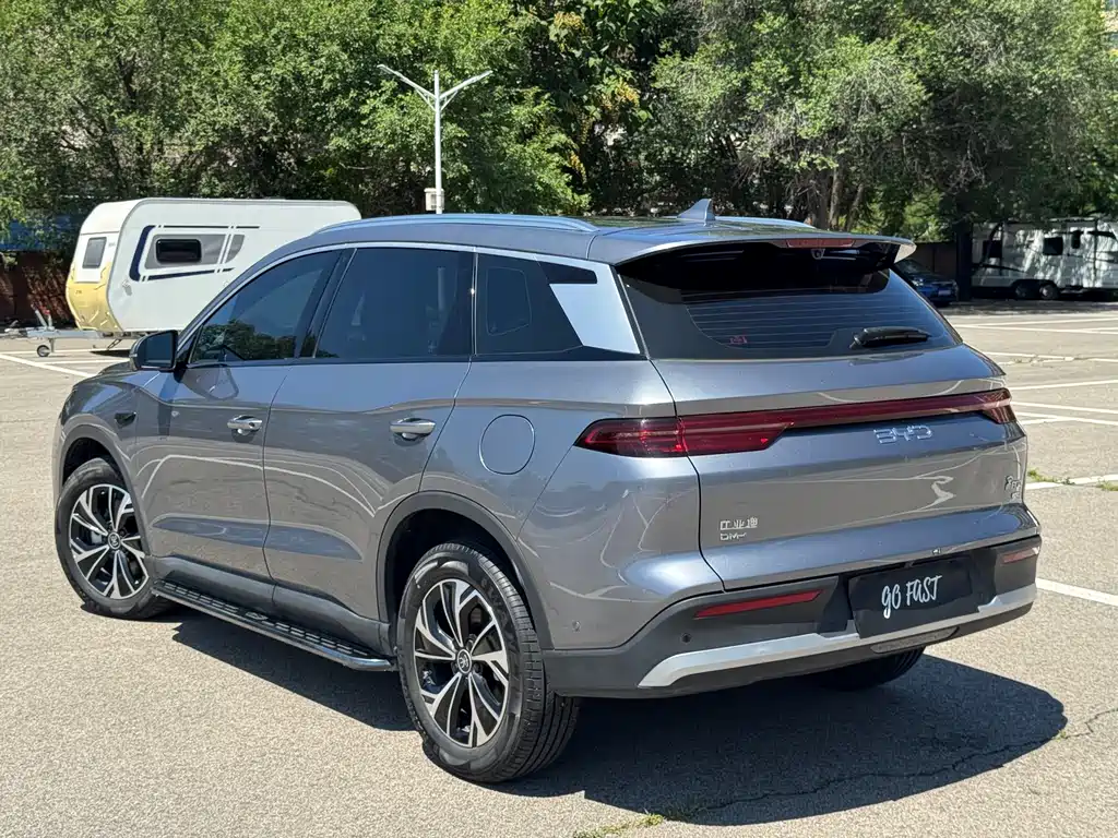 BYD L DM-i 2025 — фото 6