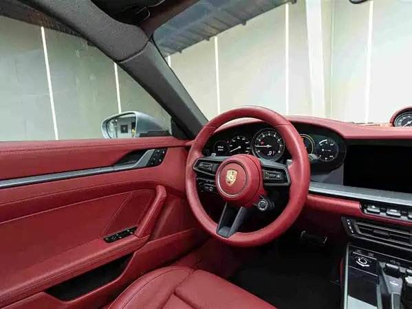 Porsche 911 2024