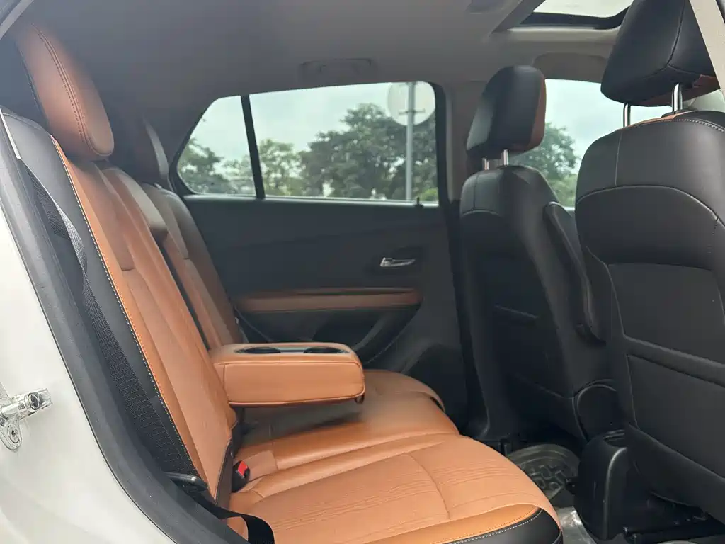 Chevrolet Trax 2016 — фото 14