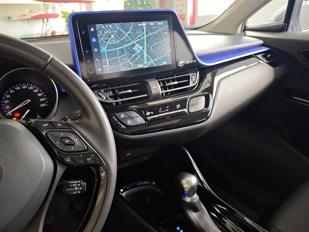 Toyota C-HR 2023 — фото 14
