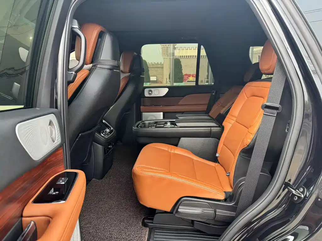 Lincoln Navigator 2021 — фото 10