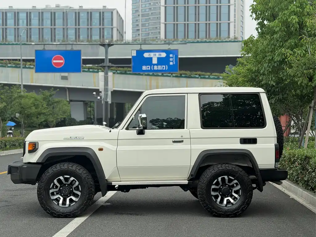 Toyota Land Cruiser 2025 — фото 7