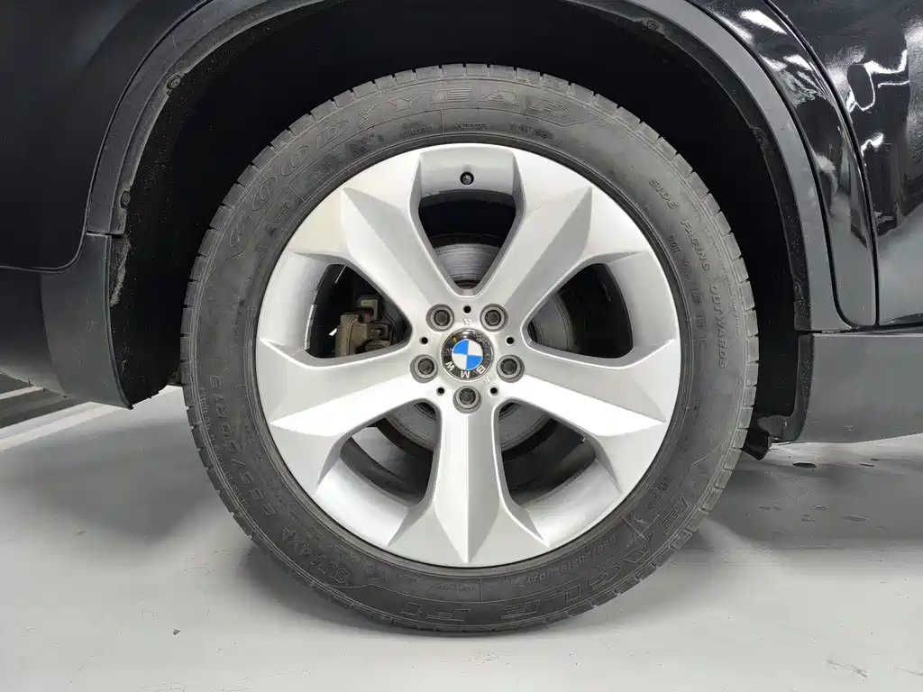BMW X6 2010 — фото 12