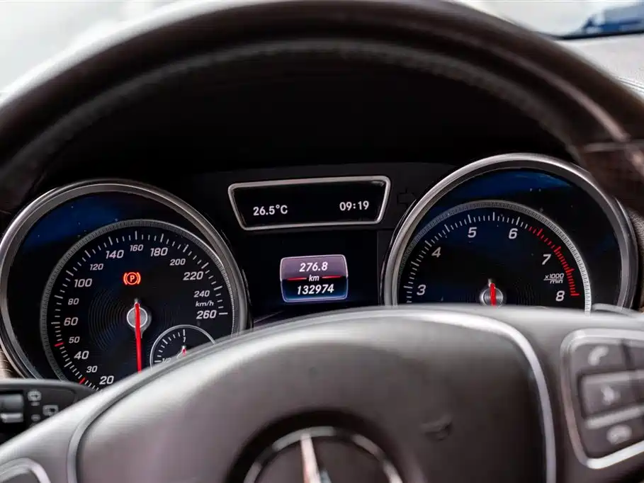 Mercedes-Benz GLE 2018 — фото 16