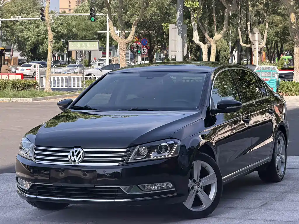 Volkswagen Magotan 2012