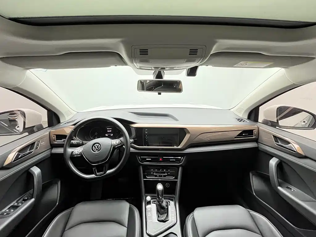 Volkswagen Tharu 2021