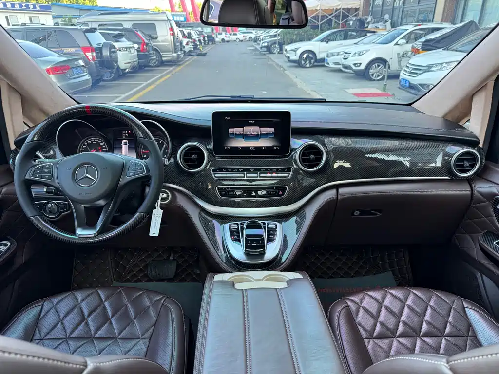 Mercedes-Benz V-Class 2018 — фото 14