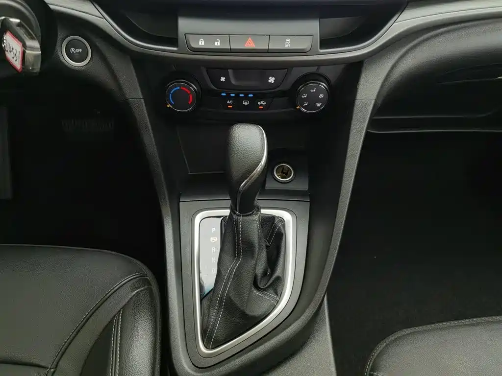 Buick Excelle 2018 — фото 13