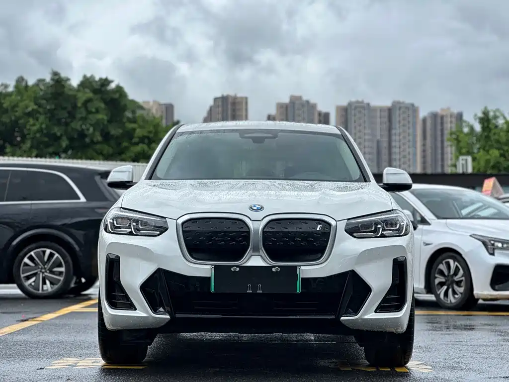 BMW iX3 2024 — фото 2