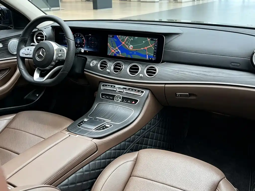 Mercedes-Benz E-Class 2020 — фото 13