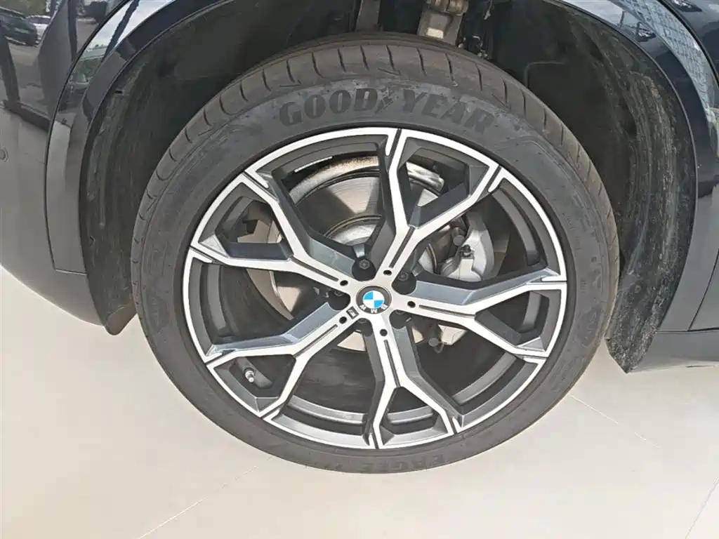 BMW X5 2025 — фото 23