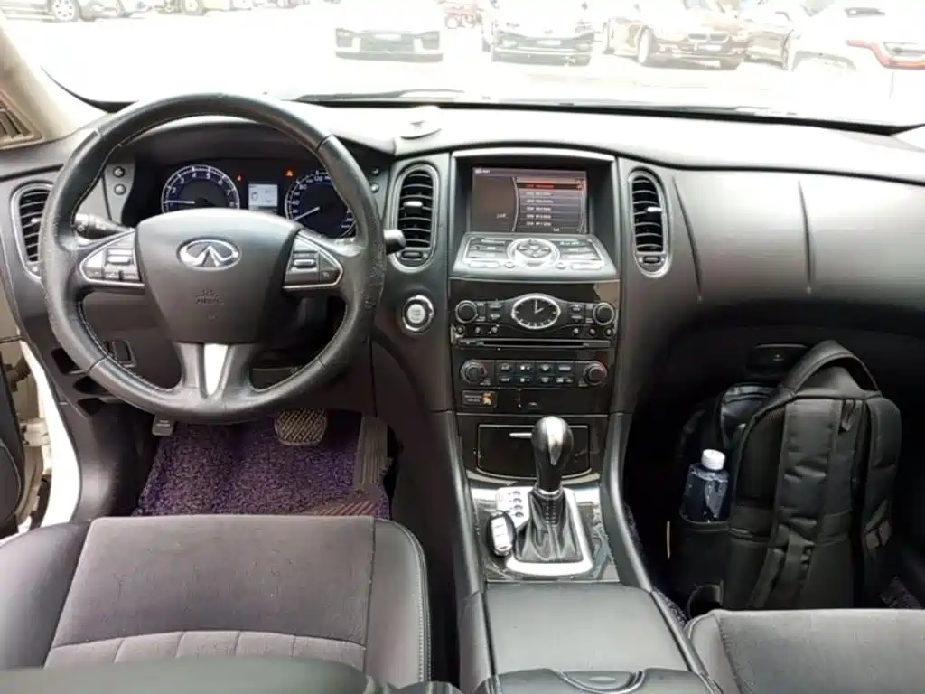 Infiniti QX50 2015 — фото 10