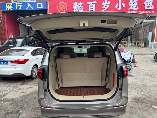 Buick GL8 2024