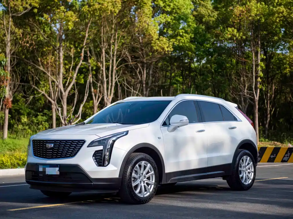 Cadillac XT4 2021 — фото 1