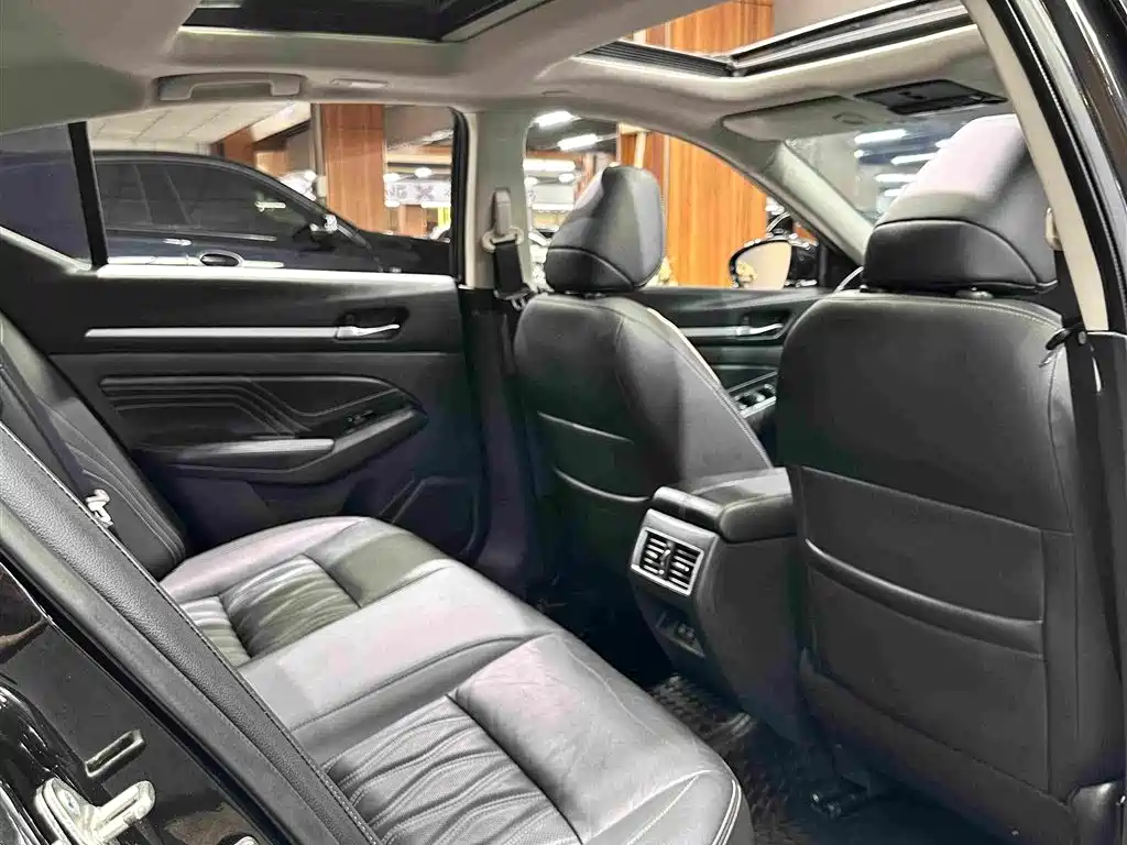 Nissan Teana 2023 — фото 18