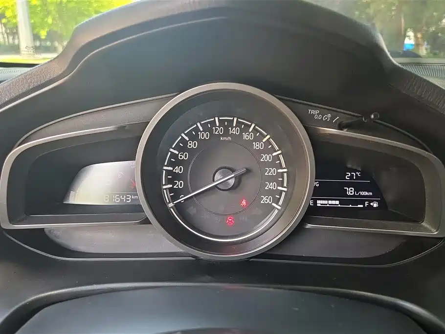 Mazda 3 Axela 2017 — фото 14