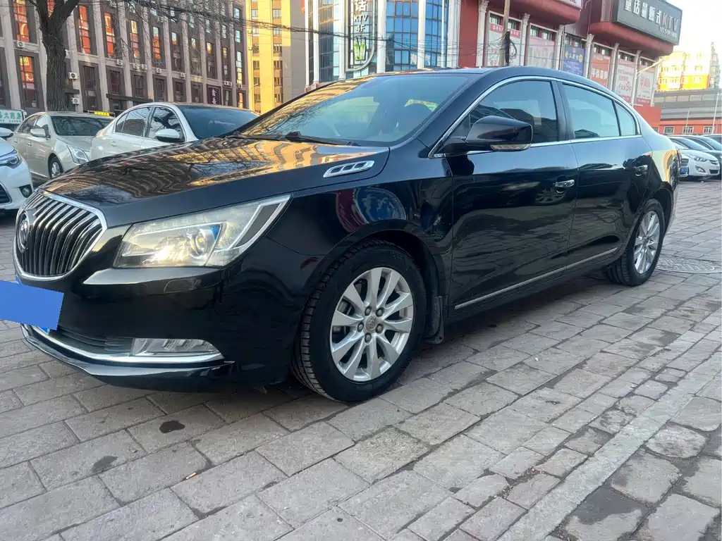 Buick LaCrosse 2015 — фото 1