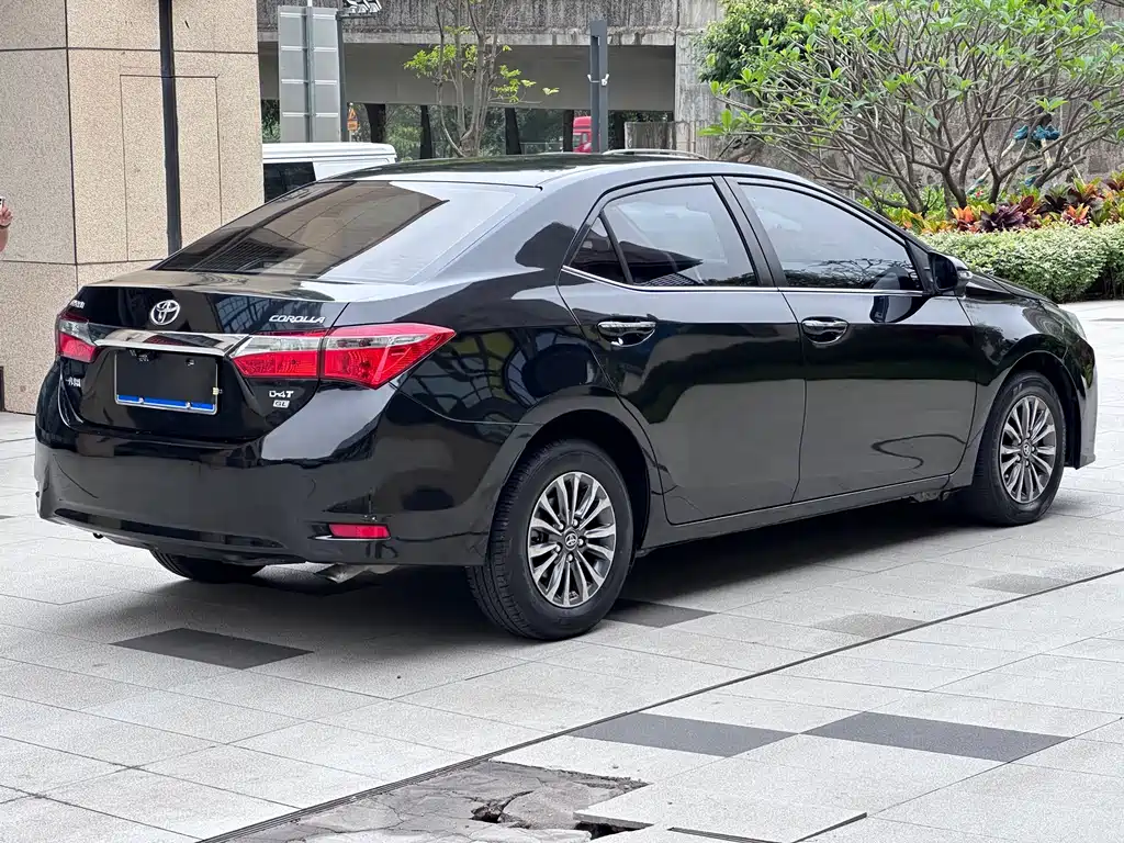 Toyota Corolla 2017 — фото 8