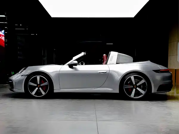 Porsche 911 2021