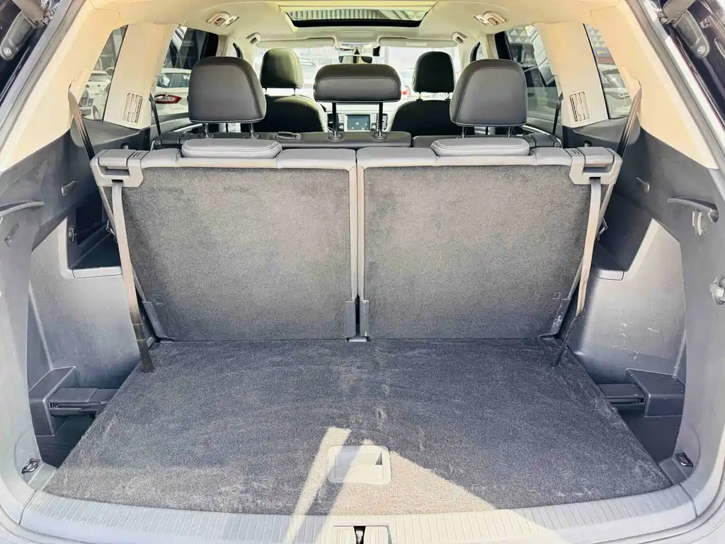 Volkswagen Teramont 2018 — фото 18