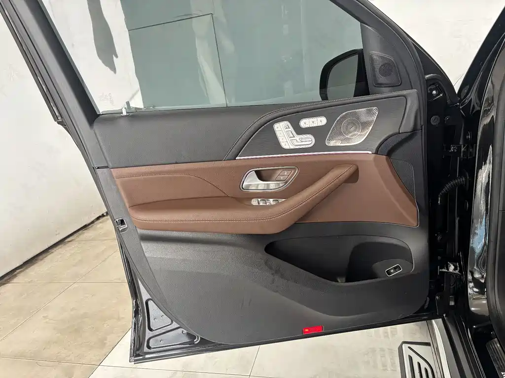 Mercedes-Benz GLS 2024 — фото 10
