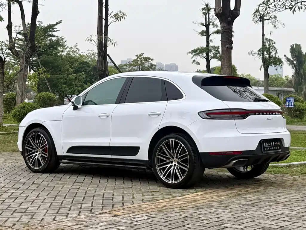 Porsche Macan 2019 — фото 17