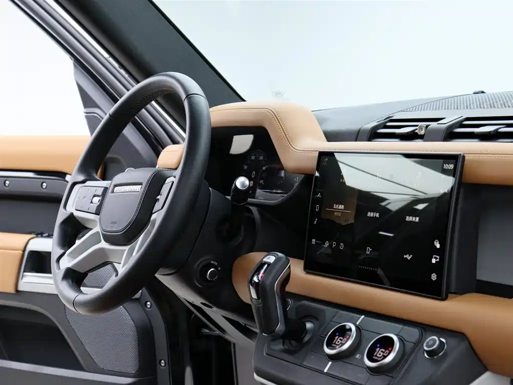 Land Rover Defender 2024 — фото 14