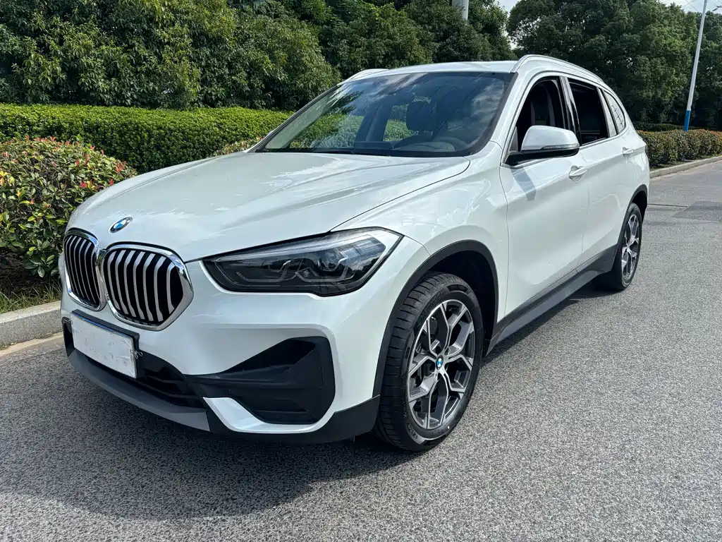 BMW X1 2020 — фото 1