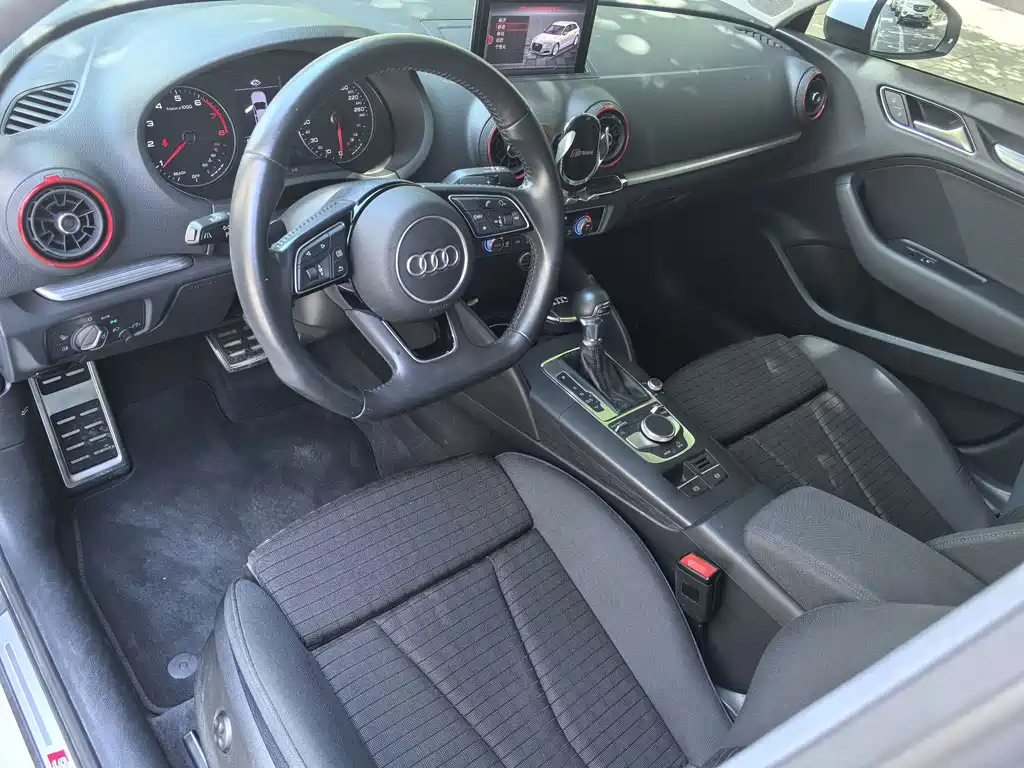 Audi A3 2019 — фото 20