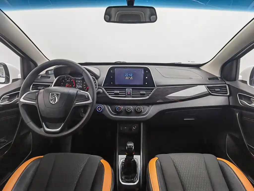 Baojun 310 2016