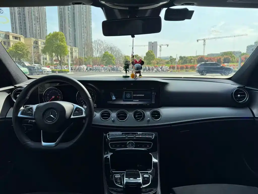 Mercedes-Benz E-Class 2018 — фото 7