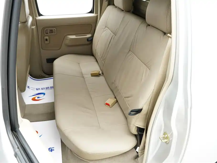 Nissan ZN Van 2014 — фото 12